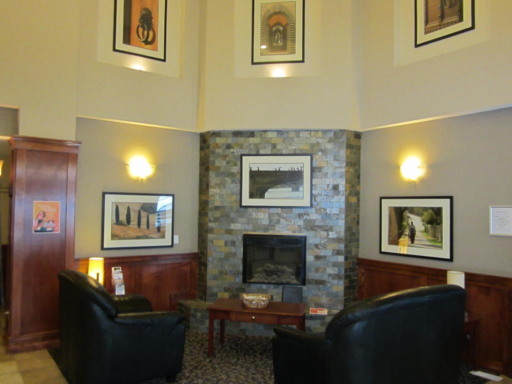Lakeview Inns & Suites - Fort Nelson Exteriér fotografie
