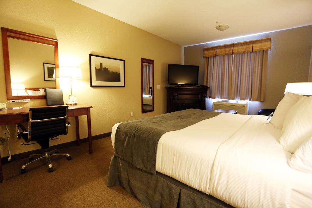 Lakeview Inns & Suites - Fort Nelson Exteriér fotografie